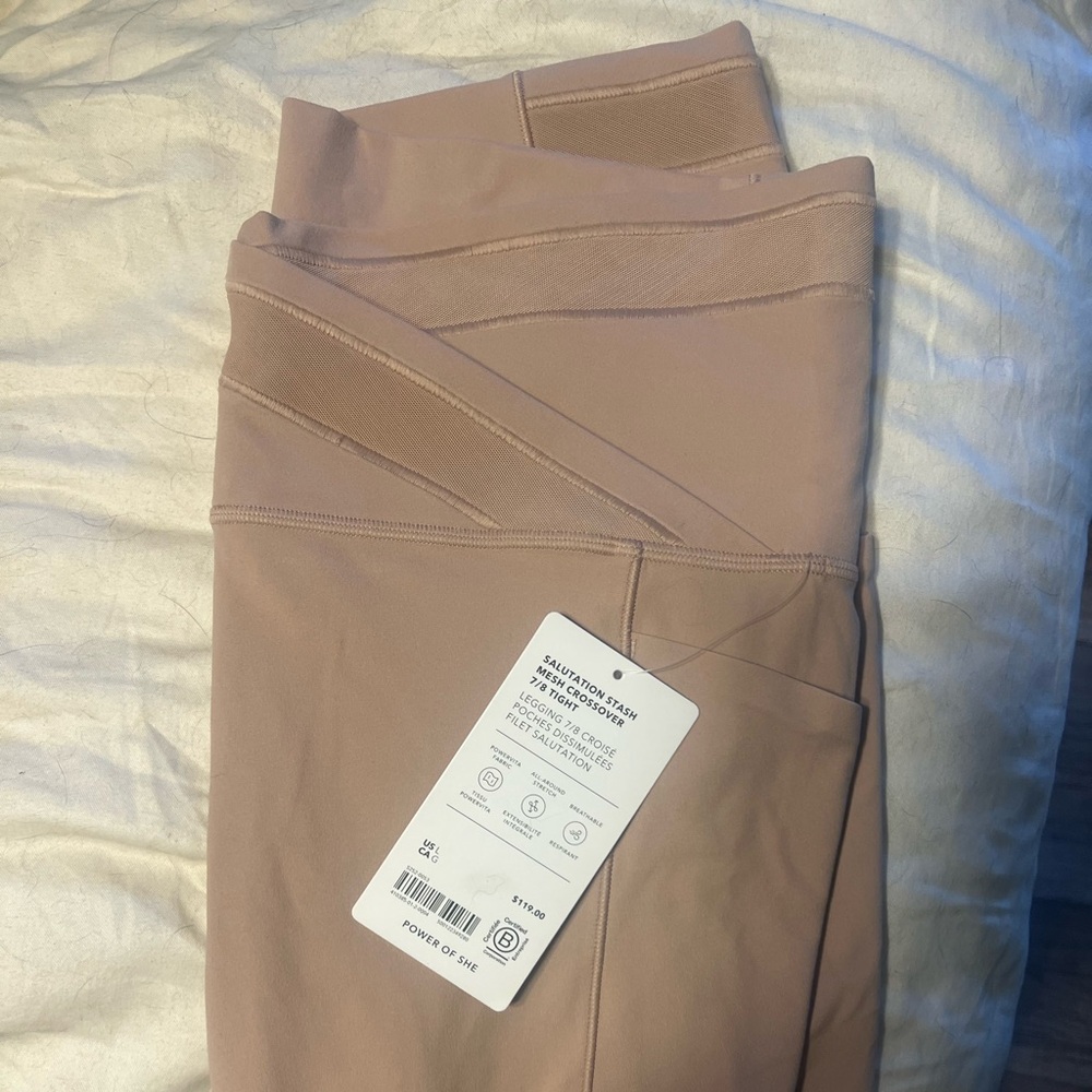 Athleta Salutation Stash Mesh Crossover 7/8 Tight in Sand Large Womens